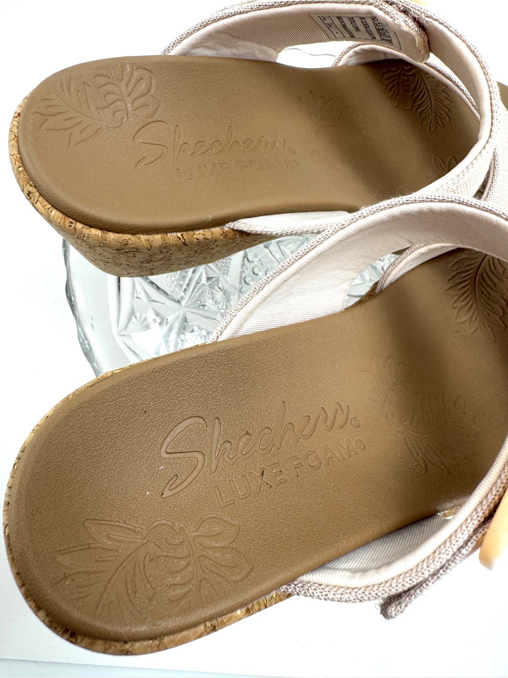 💖 Skechers Lux Foam Cork Wedge Beige Sandals, Sz 8.5 - Picture 11 of 16